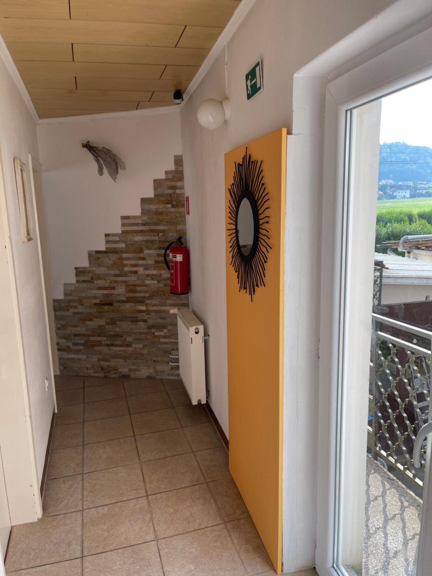 Guesthouse Stremljan Ljubljana Medvode Bagian luar foto